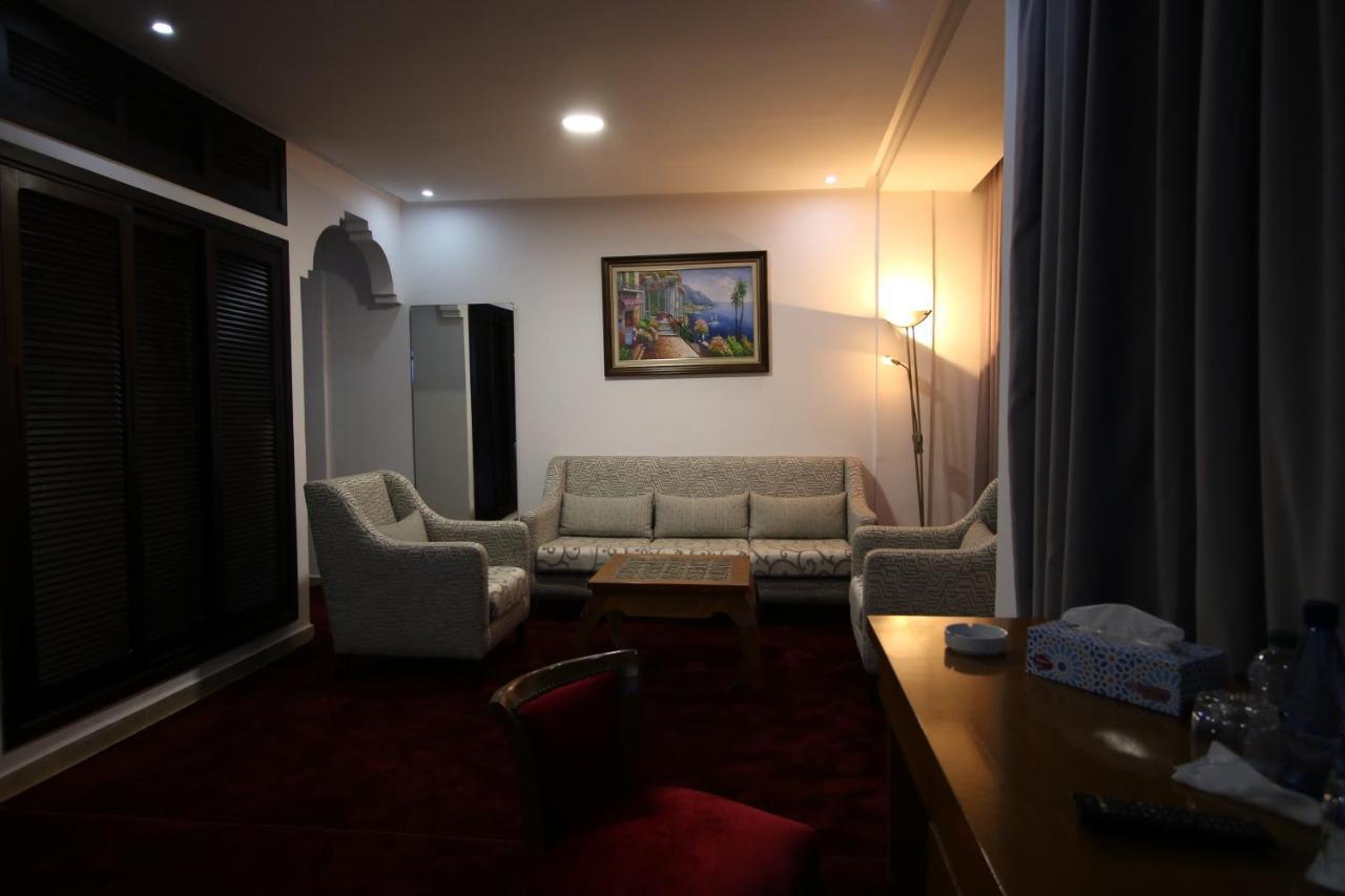 Hotel Mansour Ad-Ad-Dakhla Exterior foto